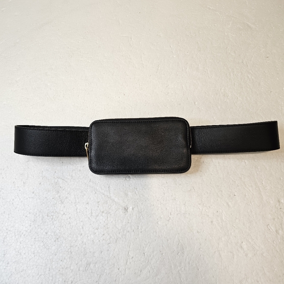 Aritzia Handbags - ARITZIA Auxiliary Leather waist bag/ wallet